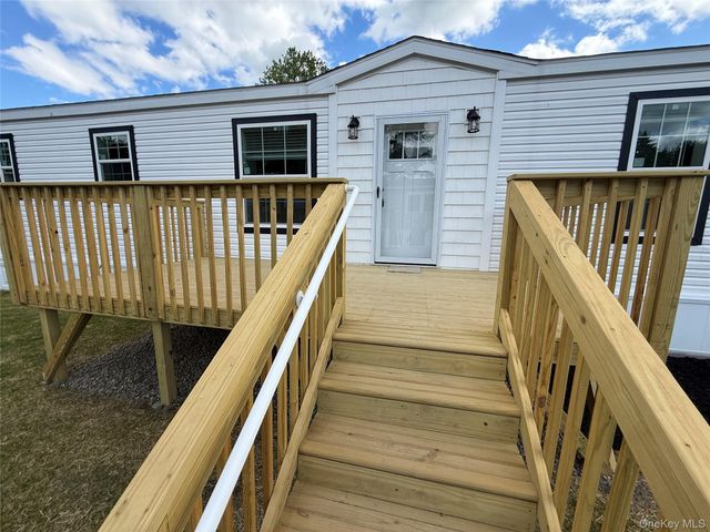 69 View Drive, Pleasant Valley, NY 12569