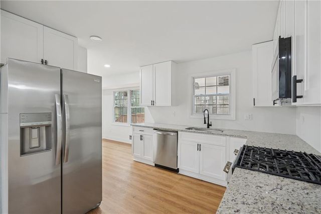 810 Winnbrook Drive, Dacula, GA 30019