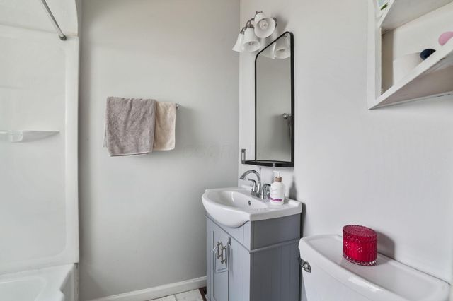 10 Mount Zion Road NW, Lancaster, OH 43130