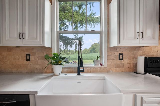 10 Mount Zion Road NW, Lancaster, OH 43130