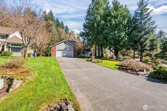 2016 Golden Maples Court NW, Olympia, WA 98502