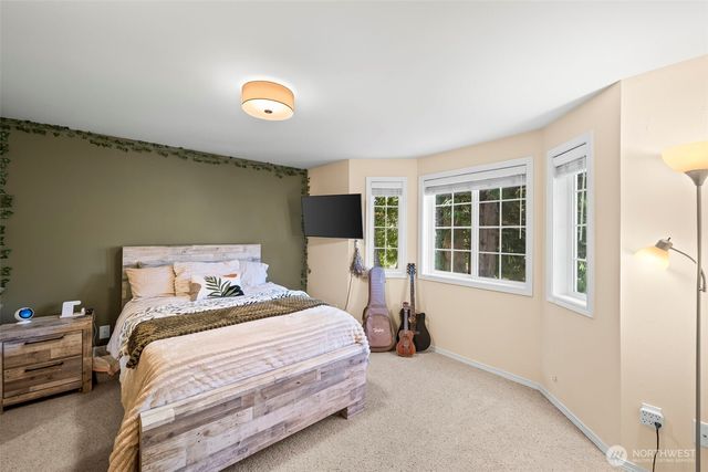 2016 Golden Maples Court NW, Olympia, WA 98502