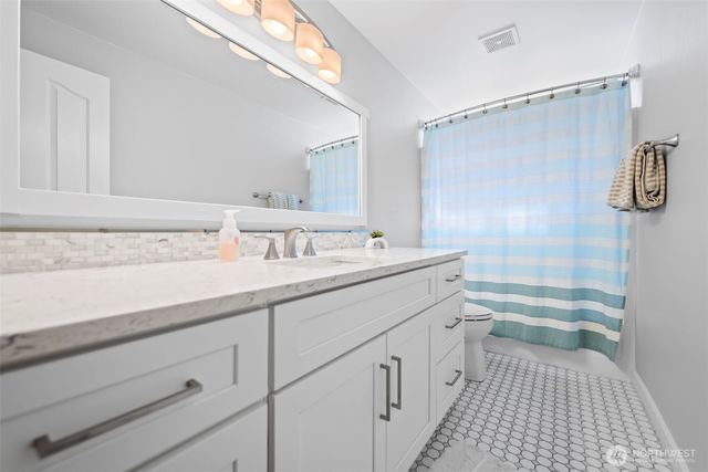 2016 Golden Maples Court NW, Olympia, WA 98502