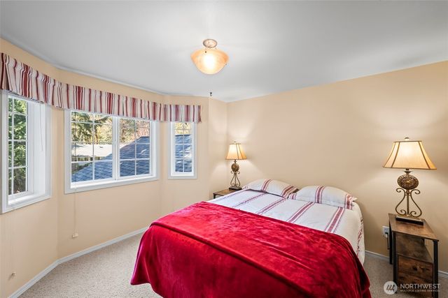 2016 Golden Maples Court NW, Olympia, WA 98502