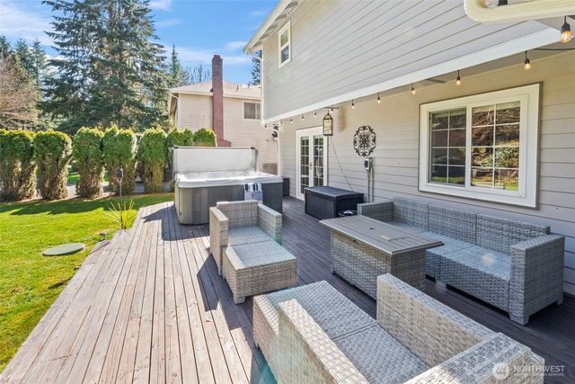 2016 Golden Maples Court NW, Olympia, WA 98502