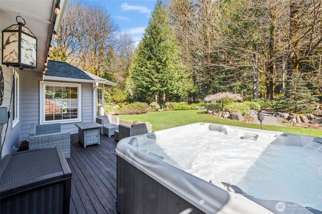 2016 Golden Maples Court NW, Olympia, WA 98502