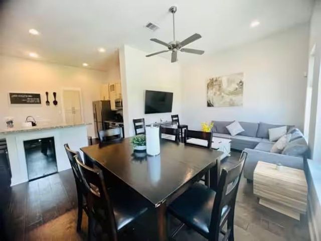 1518 Tarley Street, Houston, TX 77009