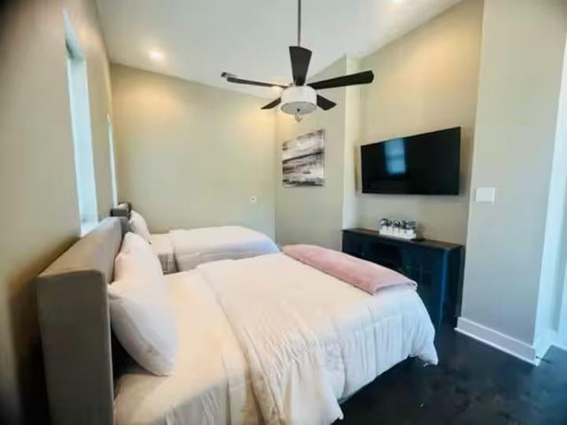 1518 Tarley Street, Houston, TX 77009
