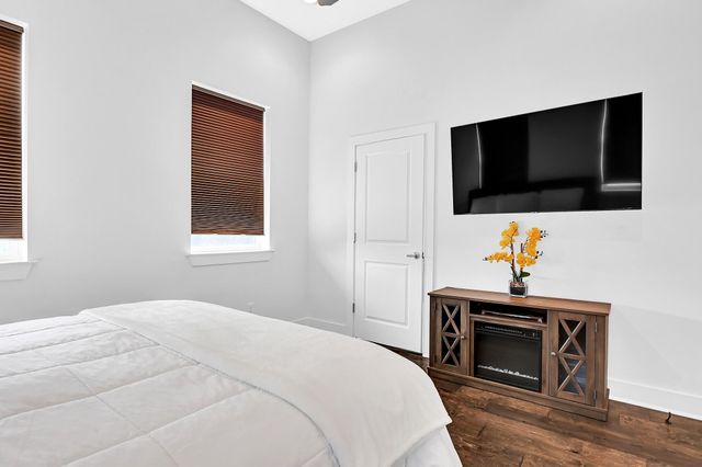 1518 Tarley Street, Houston, TX 77009