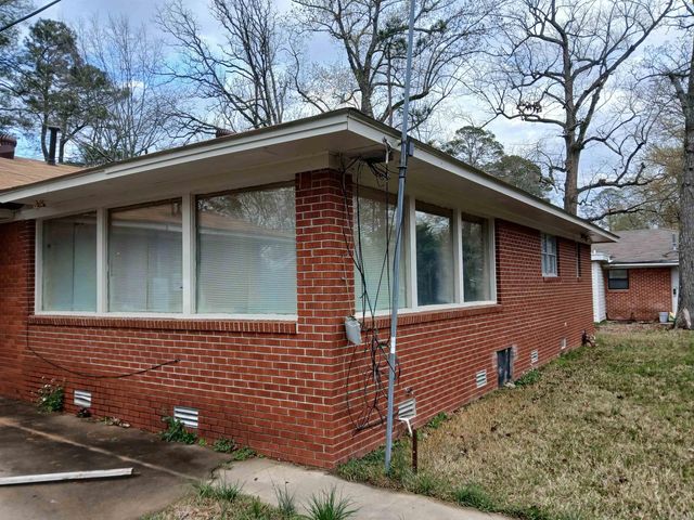 1616 W 32nd Avenue, Pine Bluff, AR 71603