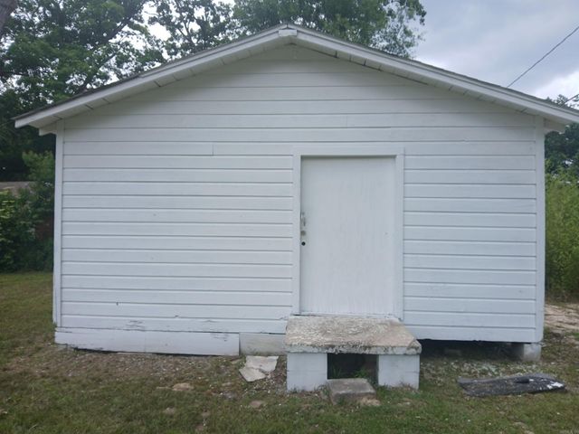 1616 W 32nd Avenue, Pine Bluff, AR 71603