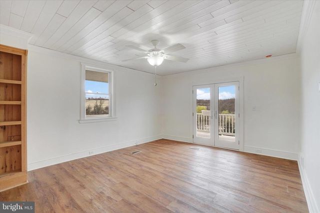 12982 GLEN VALLEY RD, Glen Rock, PA 17327