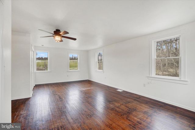 12982 GLEN VALLEY RD, Glen Rock, PA 17327