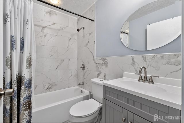 99 Kelly Drive, Edison, NJ 08820