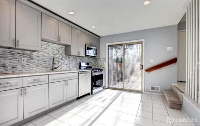 99 Kelly Drive, Edison, NJ 08820