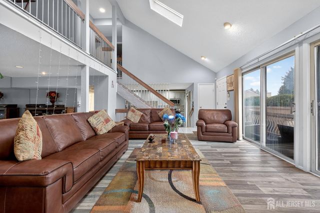 99 Kelly Drive, Edison, NJ 08820