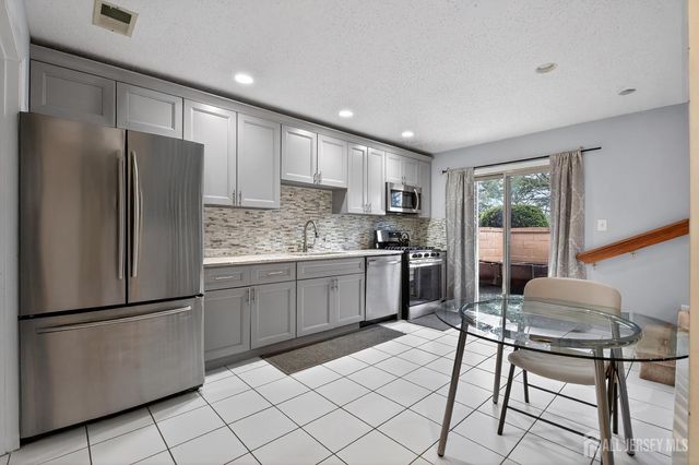 99 Kelly Drive, Edison, NJ 08820