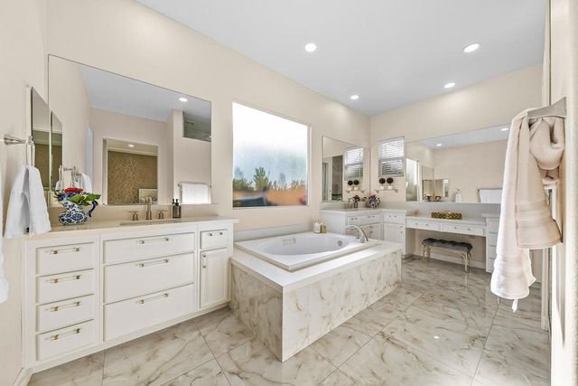 46211 Roadrunner Lane, La Quinta, CA 92253