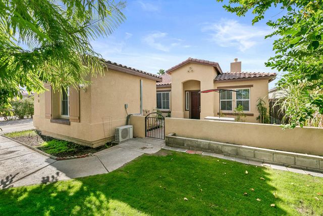 46211 Roadrunner Lane, La Quinta, CA 92253