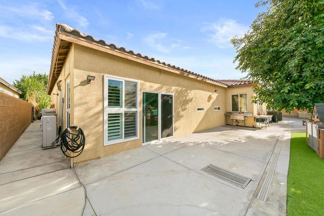 46211 Roadrunner Lane, La Quinta, CA 92253