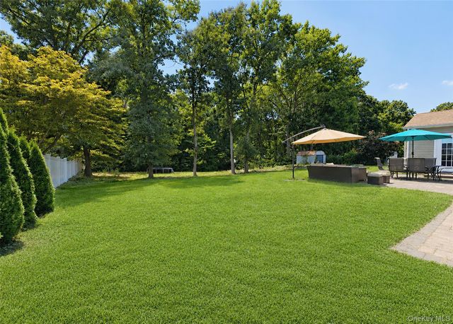 4476 Express Drive S, Ronkonkoma, NY 11779