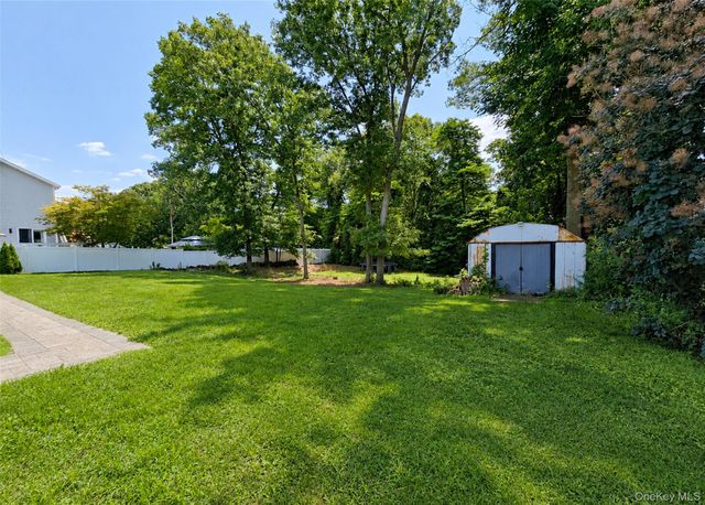 4476 Express Drive S, Ronkonkoma, NY 11779