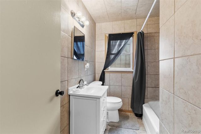 4722 Birchcrest Drive, Flint, MI 48504