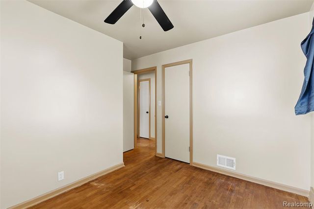 4722 Birchcrest Drive, Flint, MI 48504