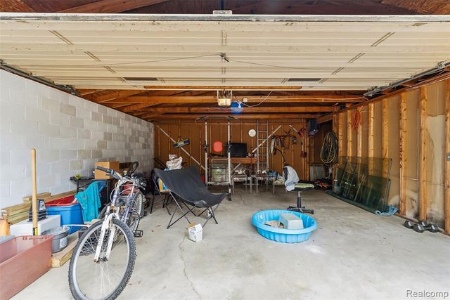 4722 Birchcrest Drive, Flint, MI 48504
