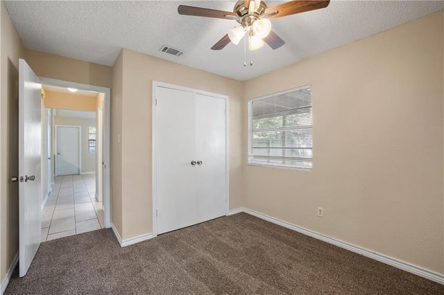 906 Country Aire DR A, Round Rock, TX 78664
