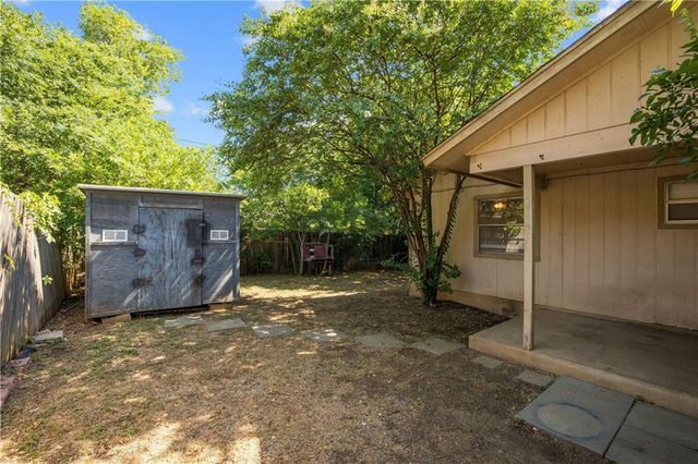 906 Country Aire DR A, Round Rock, TX 78664