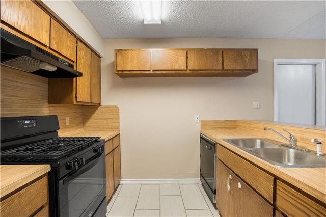 906 Country Aire DR A, Round Rock, TX 78664