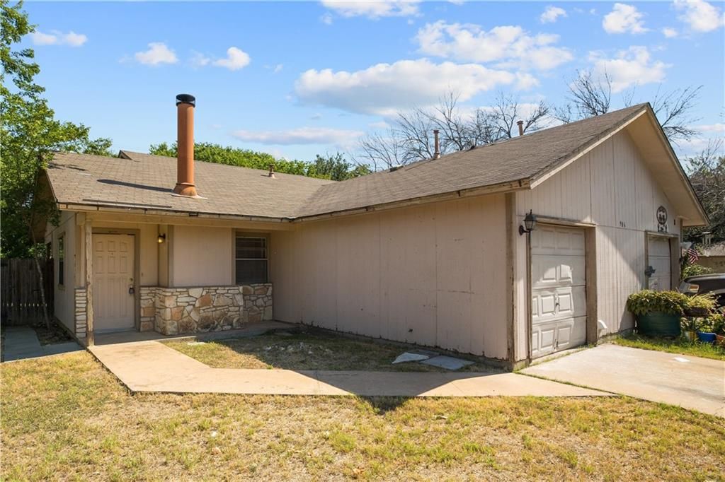 906 Country Aire DR A, Round Rock, TX 78664