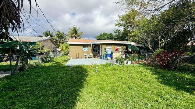 280 NE 40th Court, Oakland Park, FL 33334