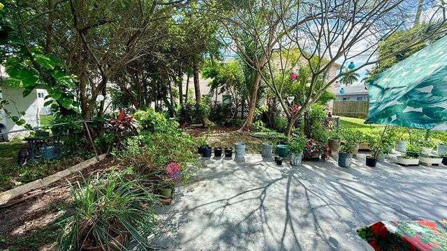 280 NE 40th Court, Oakland Park, FL 33334