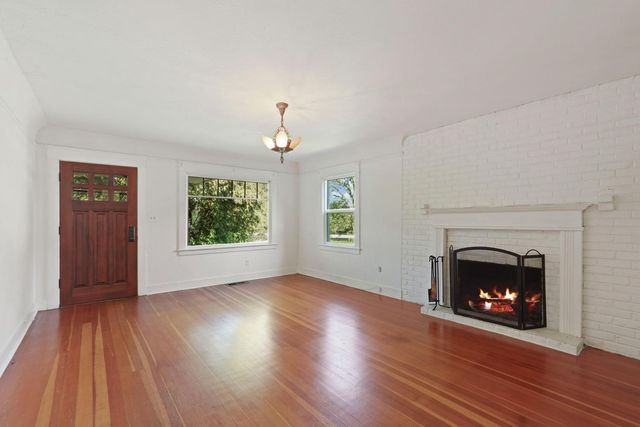 12718 Locke Rd, Lockeford, CA 95237