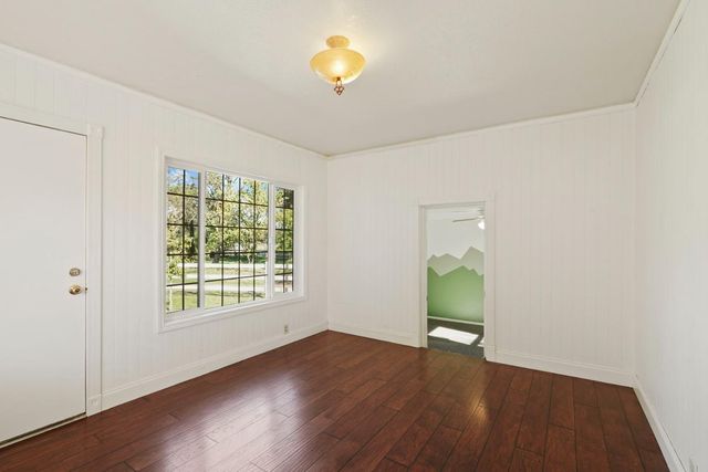 12718 Locke Rd, Lockeford, CA 95237