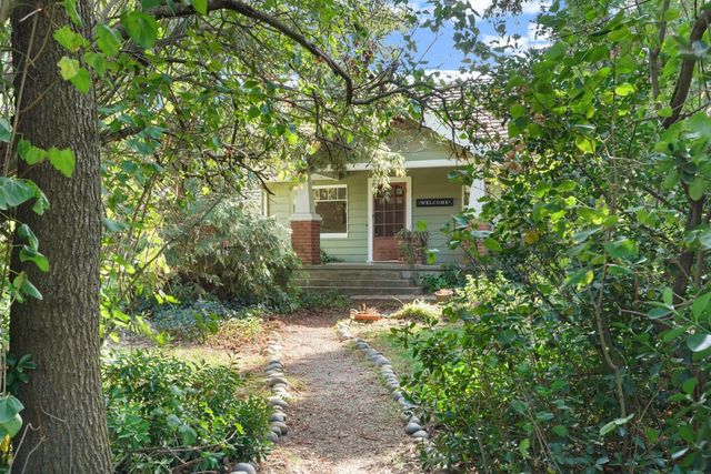 12718 Locke Rd, Lockeford, CA 95237