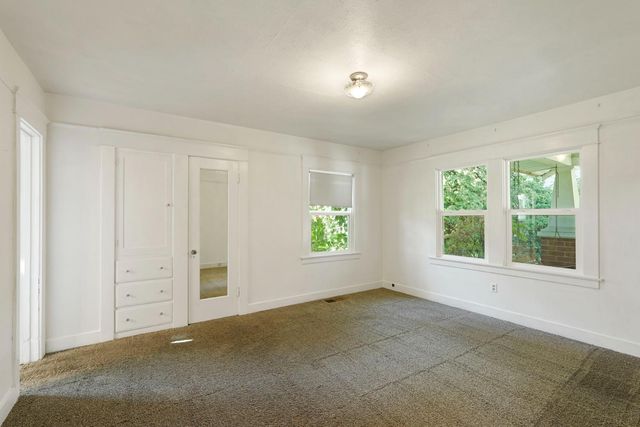 12718 Locke Rd, Lockeford, CA 95237