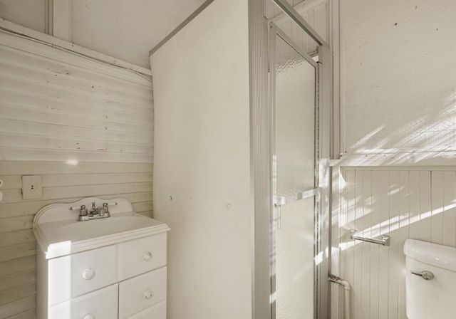 12718 Locke Rd, Lockeford, CA 95237