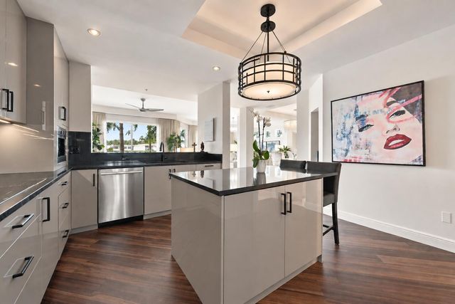 516 HENDRICKS Isle 2C, Fort Lauderdale, FL 33301