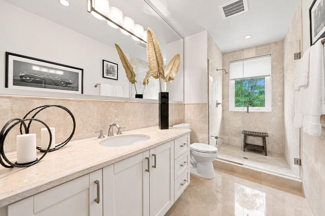 516 HENDRICKS Isle 2C, Fort Lauderdale, FL 33301