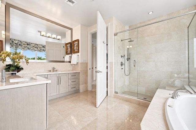 516 HENDRICKS Isle 2C, Fort Lauderdale, FL 33301
