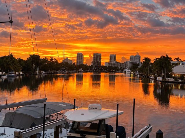 516 HENDRICKS Isle 2C, Fort Lauderdale, FL 33301