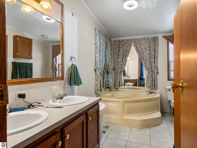 8127 Wood Road, Kingsley, MI 49649