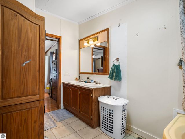 8127 Wood Road, Kingsley, MI 49649