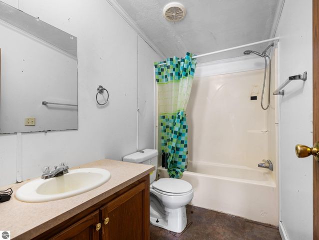 8127 Wood Road, Kingsley, MI 49649