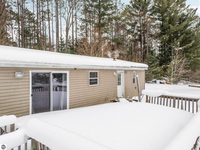 8127 Wood Road, Kingsley, MI 49649