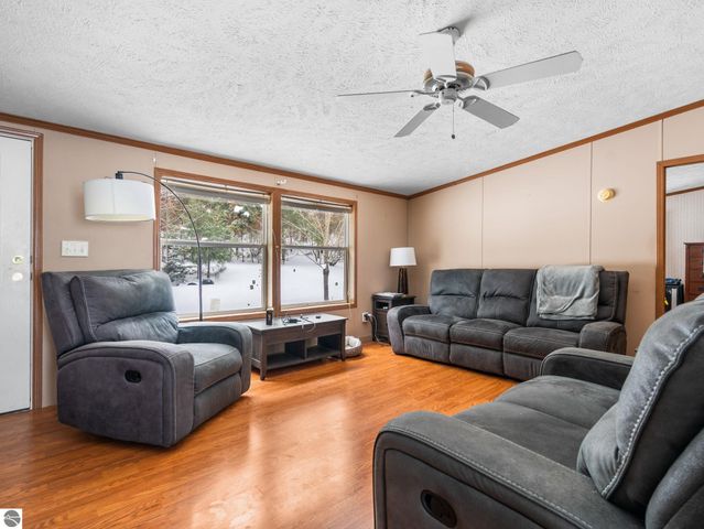 8127 Wood Road, Kingsley, MI 49649