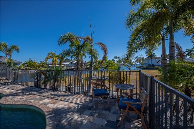 290 TAIT TERRACE SE, Port Charlotte, FL 33952